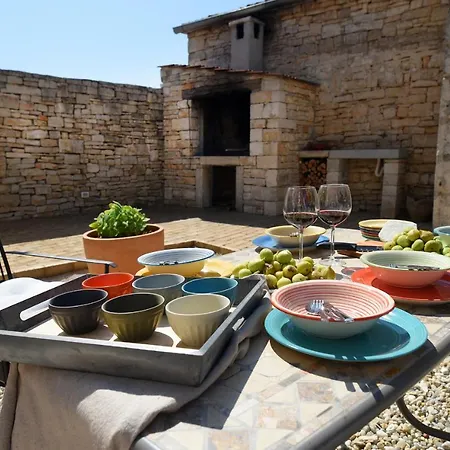 Heritage Casare With Pool And Lounge Area * Režanci