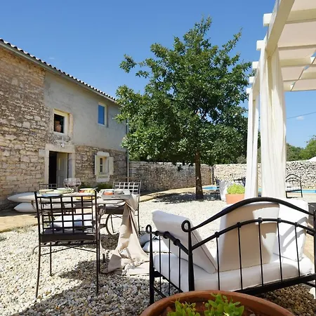 Heritage Casare With Pool And Lounge Area