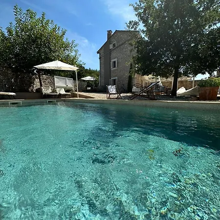 Heritage Casare With Pool And Lounge Area Režanci